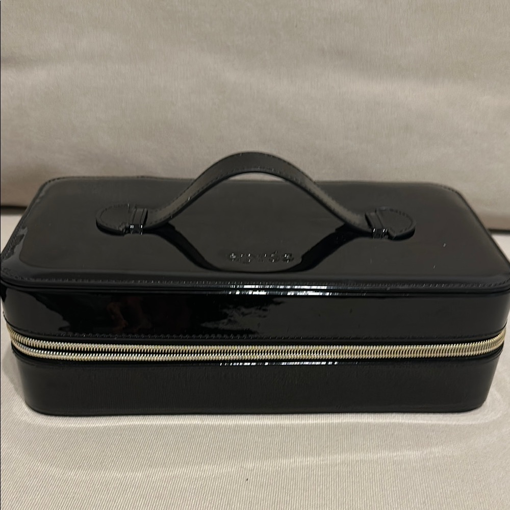 Gel X Apres Nail set with Patent Leather Travel Case